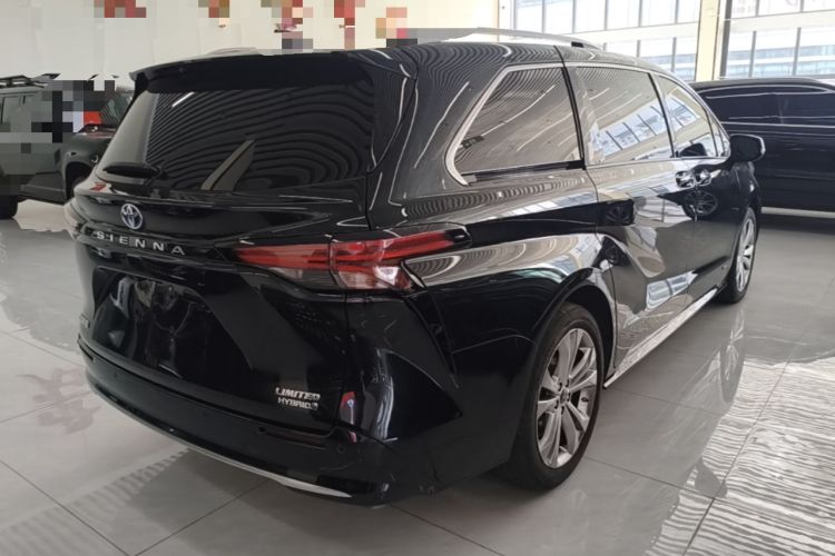 Used Toyota SIENNA 2023 2.5L Hybrid Deluxe Edition Rear Right 45 Deg