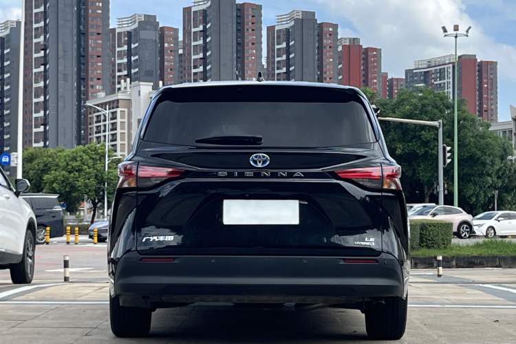 Used Toyota SIENNA 2023 2.5L Hybrid Comfort Edition Rear