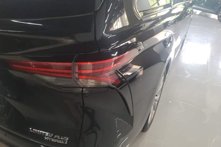 Used Toyota SIENNA 2023 2.5L Hybrid Ultimate Edition Right Rear Taillight