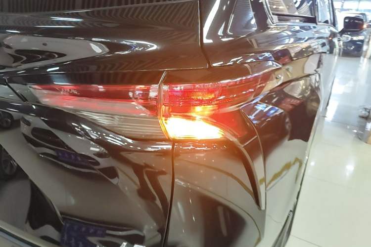 Used Toyota SIENNA 2023 2.5L Hybrid Comfort Edition Right Rear Taillight