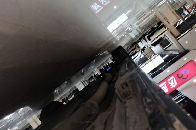 Used Toyota SIENNA 2023 2.5L Hybrid Deluxe Edition Right Side Sill