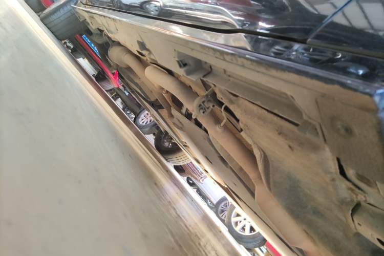 Used Toyota SIENNA 2023 2.5L Hybrid Deluxe Edition Right Side Sill