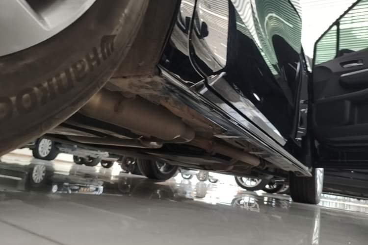 Used Toyota SIENNA 2023 2.5L Hybrid Deluxe Edition Right Side Sill