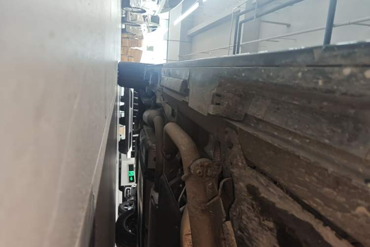 Used Toyota SIENNA 2023 2.5L Hybrid Deluxe Edition Right Side Sill