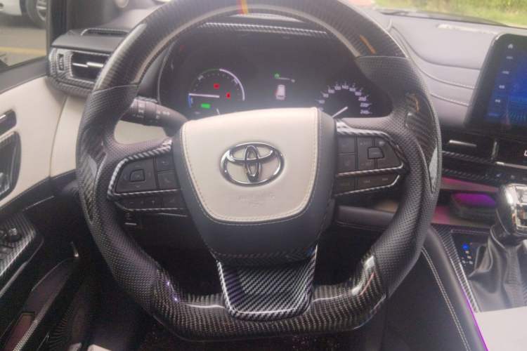 Used Toyota SIENNA 2023 2.5L Hybrid Comfort Edition Steering Wheel