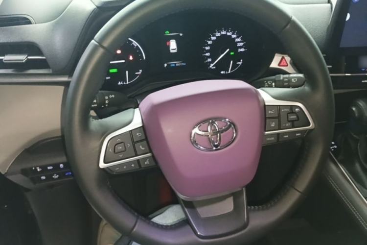 Used Toyota SIENNA 2023 2.5L Hybrid Comfort Edition Steering Wheel