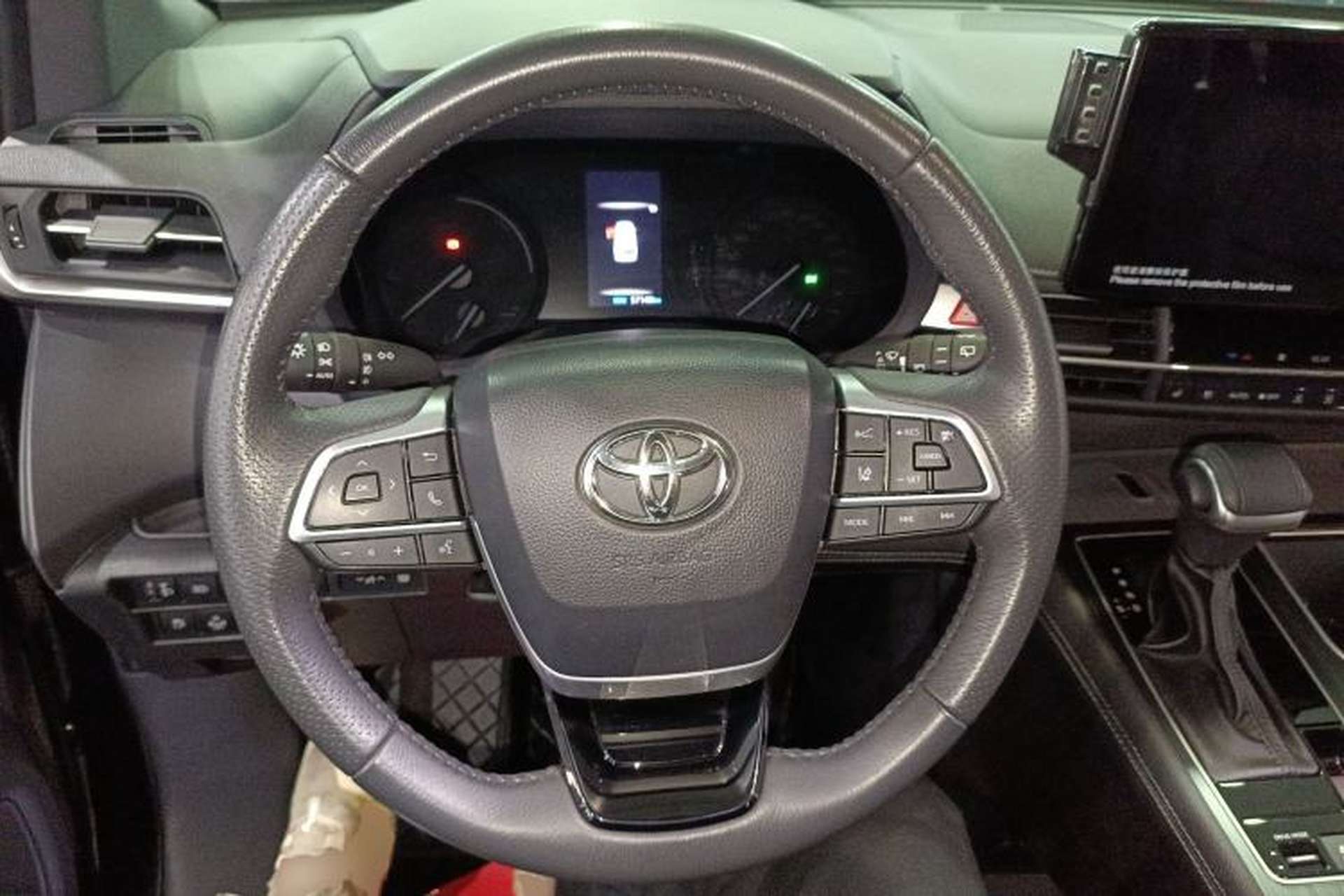 Used Toyota SIENNA 2023 2.5L Hybrid Deluxe Edition Steering Wheel