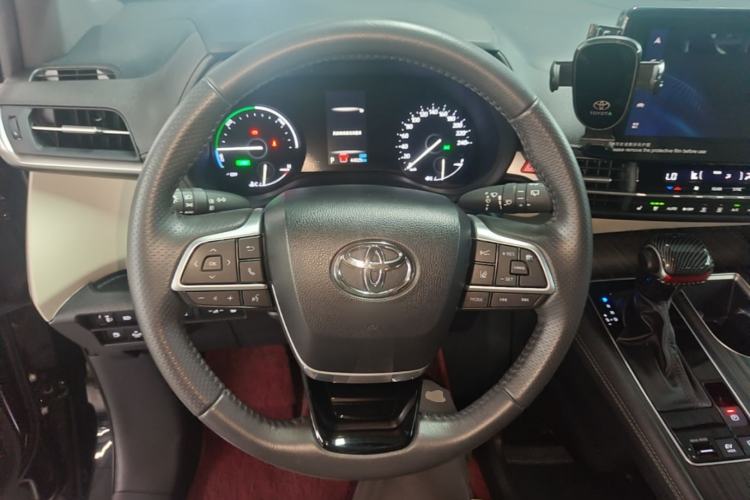 Used Toyota SIENNA 2023 2.5L Hybrid Deluxe Edition Steering Wheel