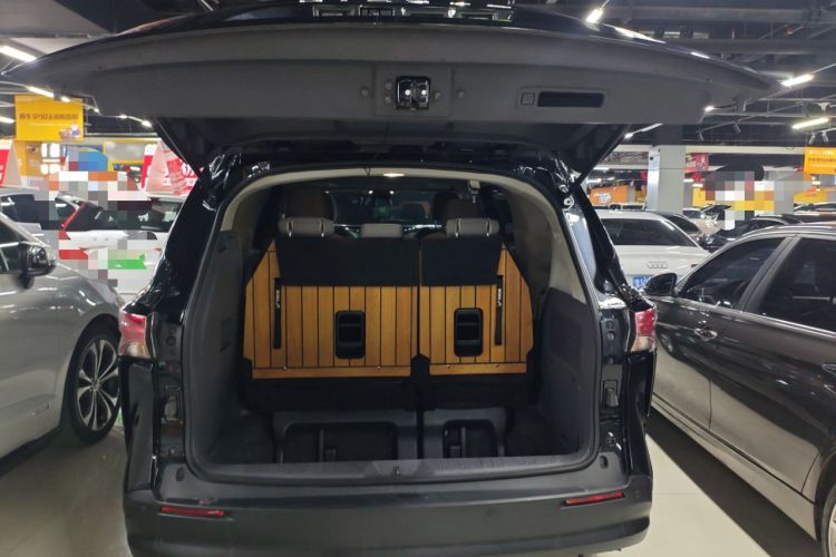 Used Toyota SIENNA 2023 2.5L Hybrid Comfort Edition Trunk