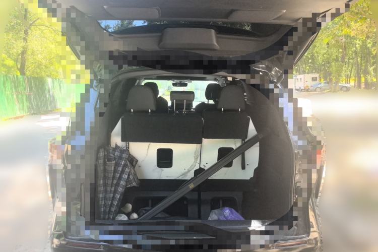 Used Toyota SIENNA 2023 2.5L Hybrid Deluxe Edition Trunk