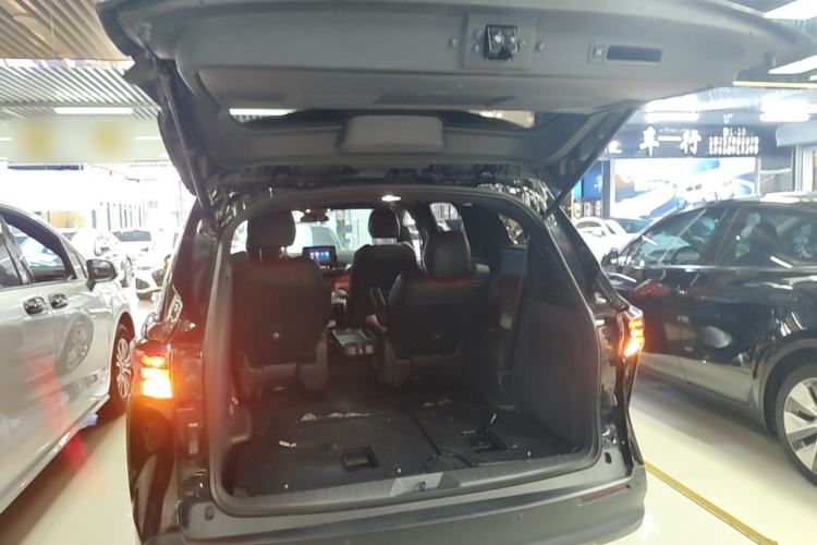Used Toyota SIENNA 2023 2.5L Hybrid Comfort Edition Trunk