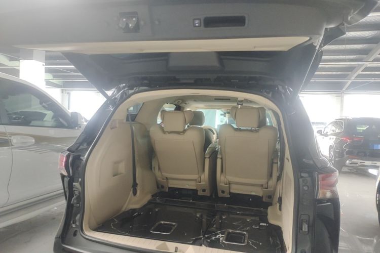 Used Toyota SIENNA 2023 2.5L Hybrid Comfort Edition Trunk