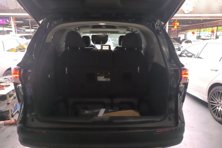 Used Toyota SIENNA 2023 2.5L Hybrid Comfort Edition Trunk