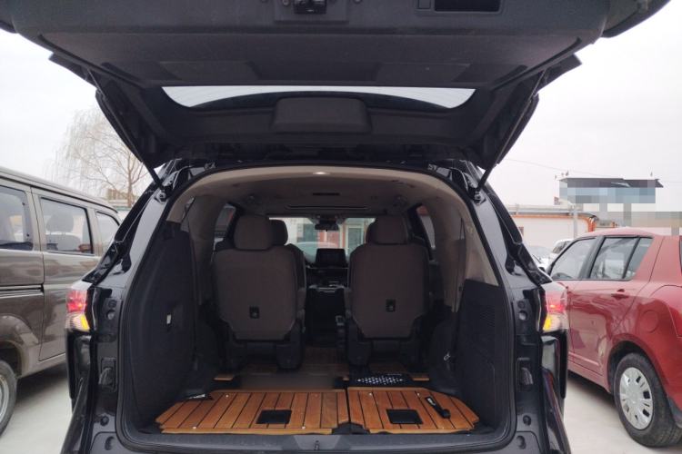 Used Toyota SIENNA 2023 2.5L Hybrid Comfort Edition Trunk