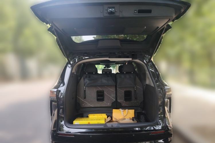 Used Toyota SIENNA 2023 2.5L Hybrid Comfort Edition Trunk