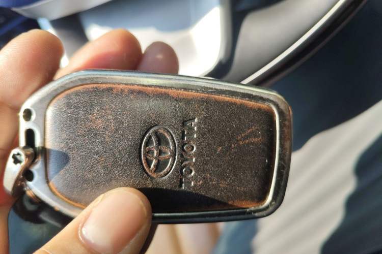 Used Toyota SIENNA 2023 2.5L Hybrid Comfort Edition Vehicle Key