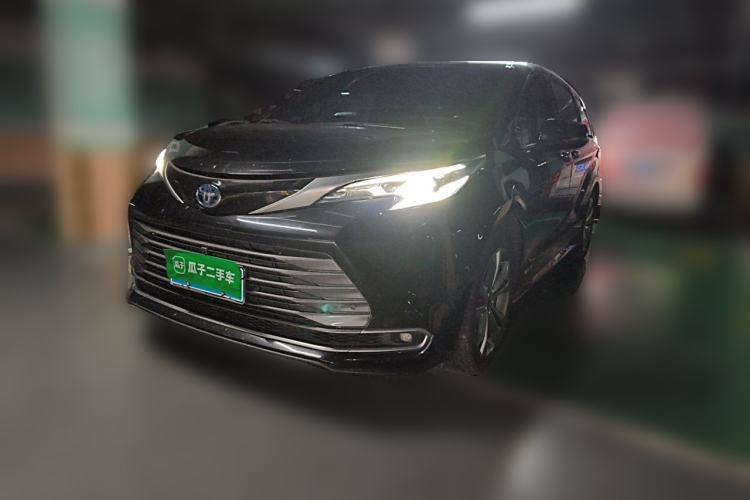 Used Toyota SIENNA 2023 2.5L Hybrid Deluxe Edition Guazi used car, China used car export, Used car for sale, Used cars, Cheapest cars for sale