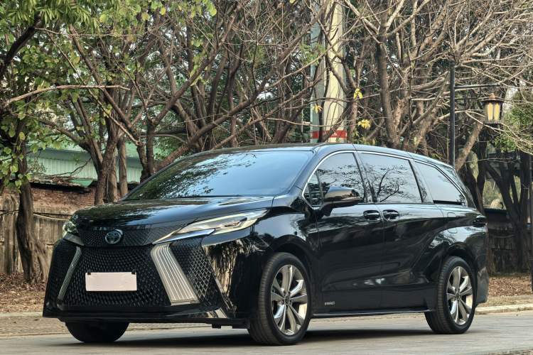 Used Toyota SIENNA 2023 2.5L Hybrid Deluxe Edition Guazi used car, China used car export, Used car for sale, Used  cars, Cheapest cars for sale