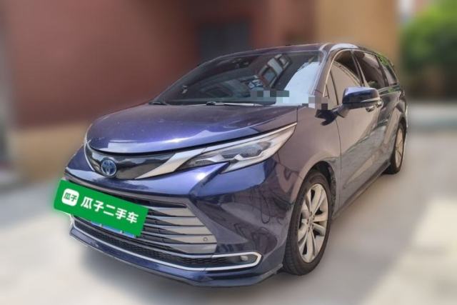 Used Toyota SIENNA 2023 2.5L Hybrid Deluxe Edition