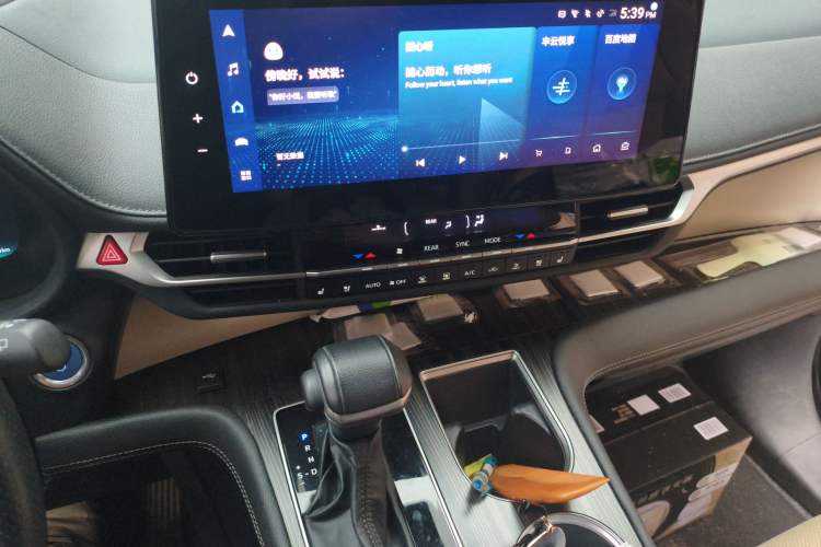 Used Toyota SIENNA 2023 2.5L Hybrid Ultimate Edition Audio And AC Panel
