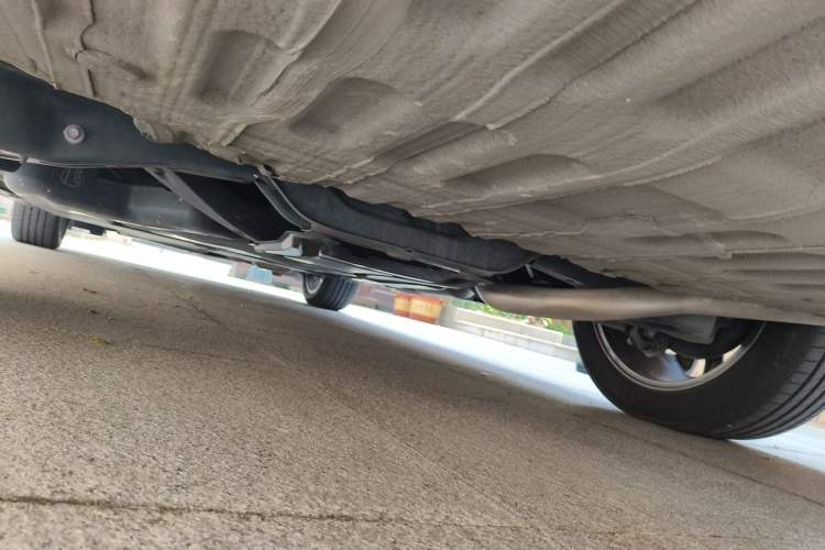 Used Toyota SIENNA 2023 2.5L Hybrid Deluxe Edition Chassis Rear Left