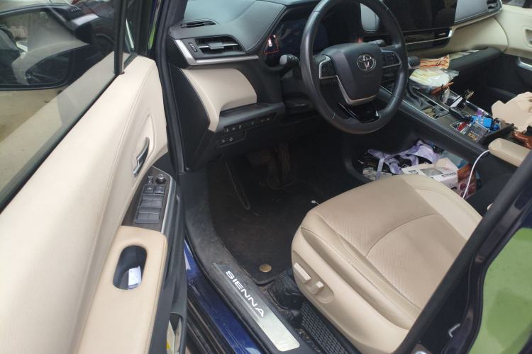 Used Toyota SIENNA 2023 2.5L Hybrid Ultimate Edition Driver Seat