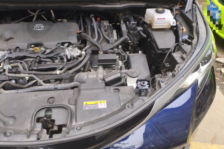 Used Toyota SIENNA 2023 2.5L Hybrid Ultimate Edition Engine Bay Left