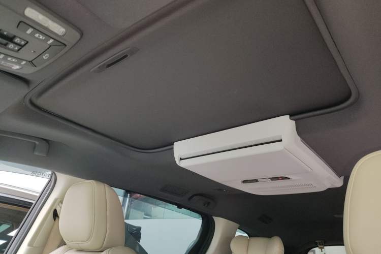 Used Toyota SIENNA 2023 2.5L Hybrid Deluxe Edition Headliner