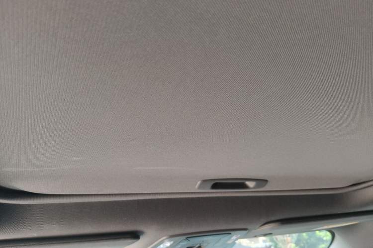 Used Toyota SIENNA 2023 2.5L Hybrid Deluxe Edition Headliner