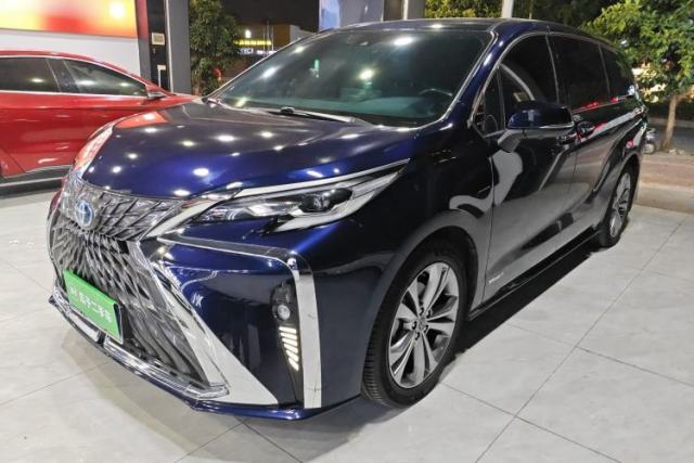 Used Toyota SIENNA 2023 2.5L Hybrid Deluxe Edition