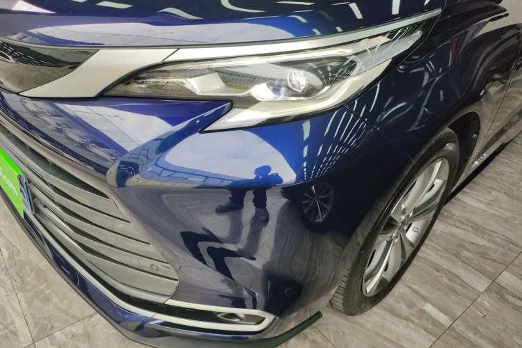 Used Toyota SIENNA 2023 2.5L Hybrid Deluxe Edition Left Front Headlight
