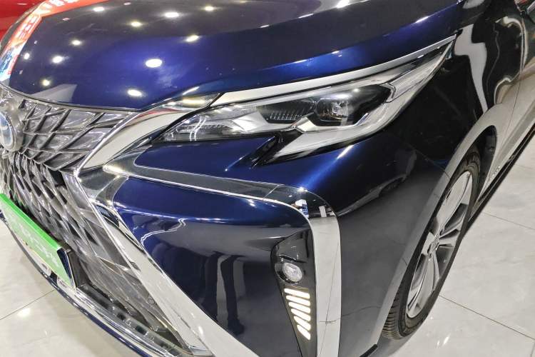 Used Toyota SIENNA 2023 2.5L Hybrid Deluxe Edition Left Front Headlight