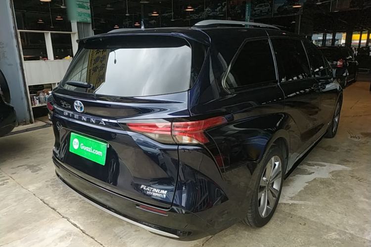 Used Toyota SIENNA 2023 2.5L Hybrid Platinum Edition Rear Right 45 Deg