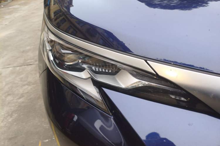 Used Toyota SIENNA 2023 2.5L Hybrid Ultimate Edition Right Front Headlight