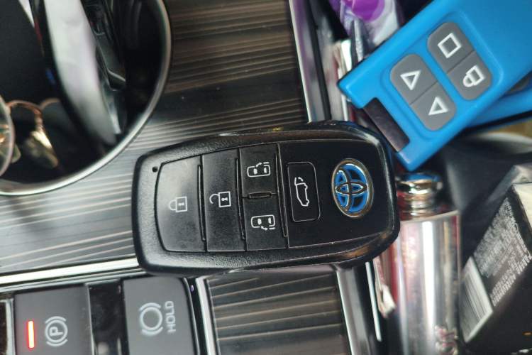 Used Toyota SIENNA 2023 2.5L Hybrid Ultimate Edition Vehicle Key