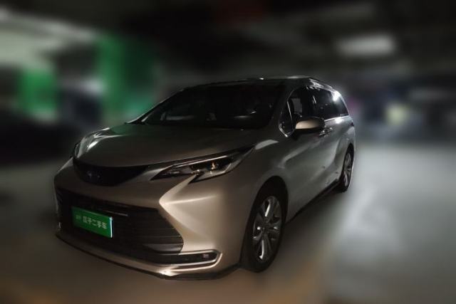 Used Toyota SIENNA 2023 2.5L Hybrid Deluxe Edition