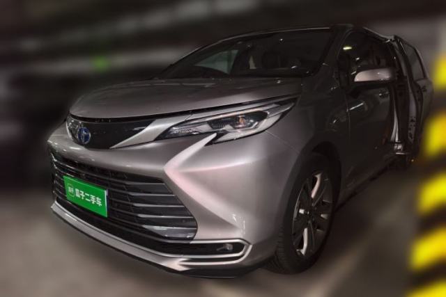 Used Toyota SIENNA 2023 2.5L Hybrid Deluxe Edition