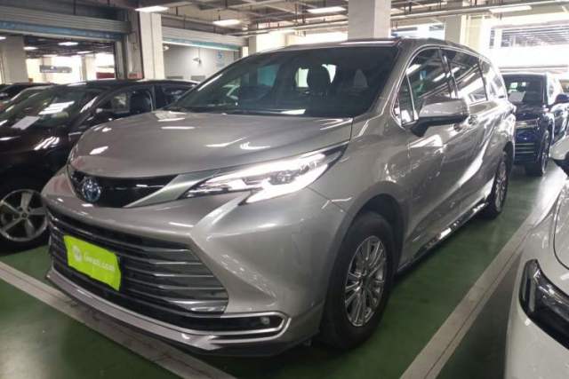 Used Toyota SIENNA 2023 2.5L Hybrid Luxury Edition
