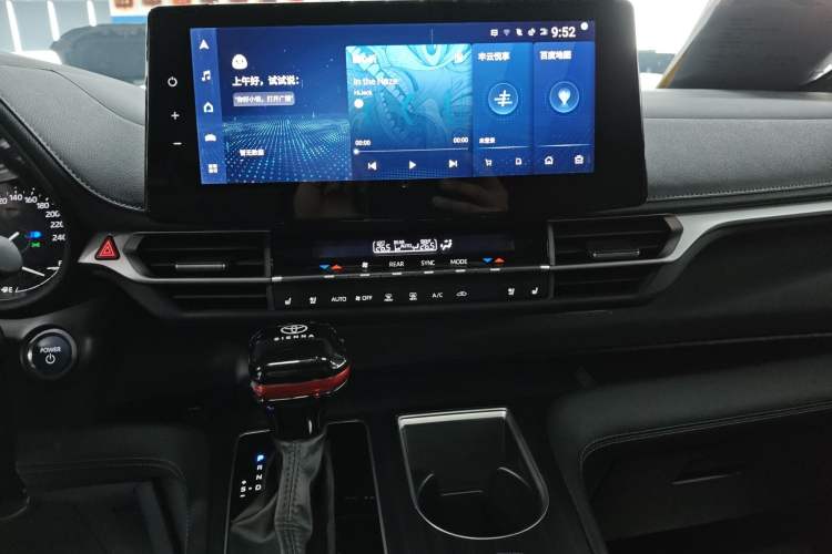 Used Toyota SIENNA 2023 2.5L Hybrid Deluxe Edition Audio And AC Panel
