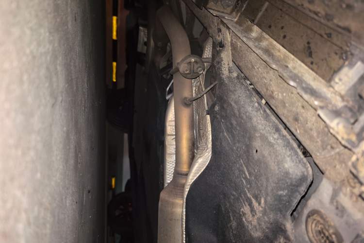 Used Toyota SIENNA 2023 2.5L Hybrid Deluxe Edition Chassis Front Right