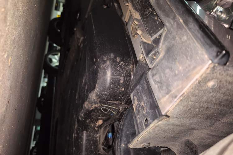 Used Toyota SIENNA 2023 2.5L Hybrid Deluxe Edition Chassis Rear Left