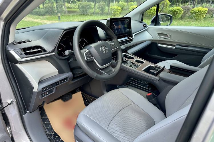 Used Toyota SIENNA 2023 2.5L Hybrid Comfort Edition Exterior 11