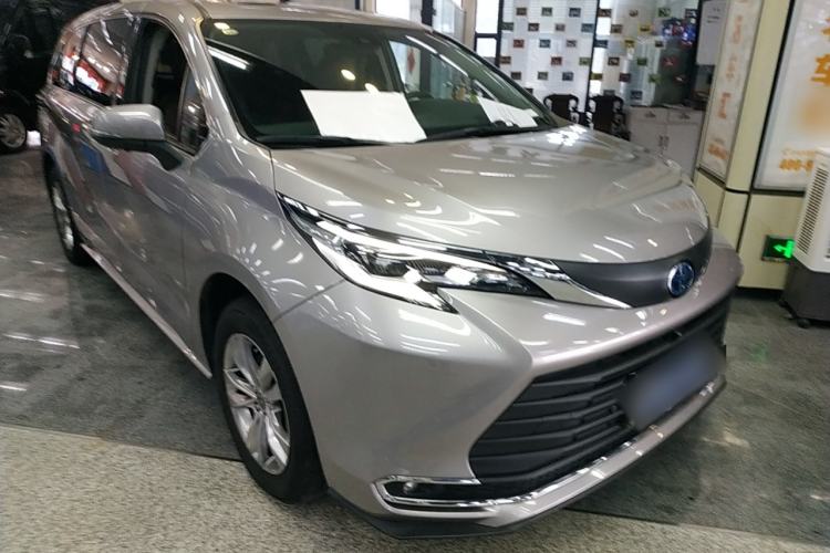 Used Toyota SIENNA 2023 2.5L Hybrid Comfort Edition Exterior 2