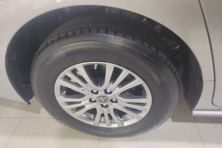 Used Toyota SIENNA 2023 2.5L Hybrid Comfort Edition Exterior 3