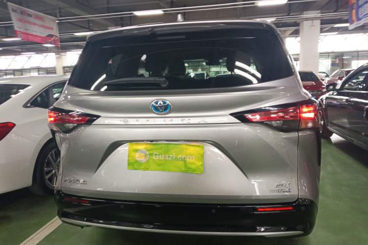 Used Toyota SIENNA 2023 2.5L Hybrid Luxury Edition Exterior 4