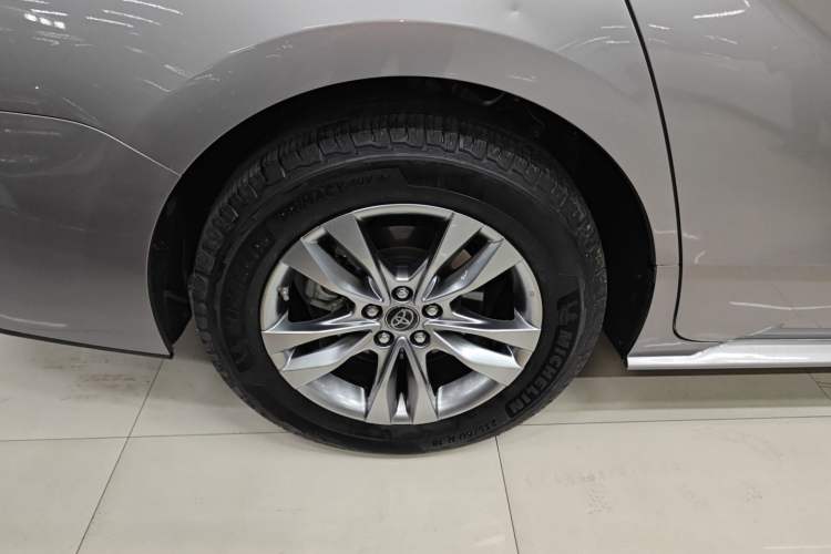 Used Toyota SIENNA 2023 2.5L Hybrid Comfort Edition Exterior 5