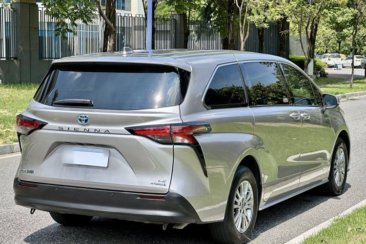 Used Toyota SIENNA 2023 2.5L Hybrid Comfort Edition Exterior 8