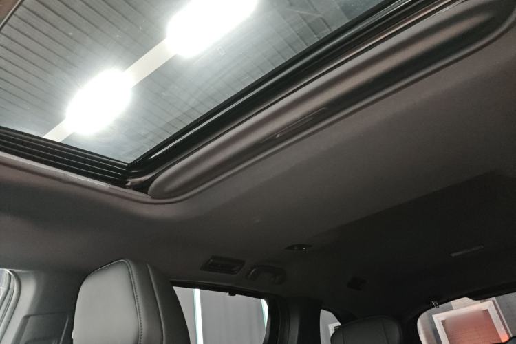 Used Toyota SIENNA 2023 2.5L Hybrid Deluxe Edition Headliner