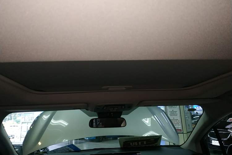 Used Toyota SIENNA 2023 2.5L Hybrid Comfort Edition Headliner