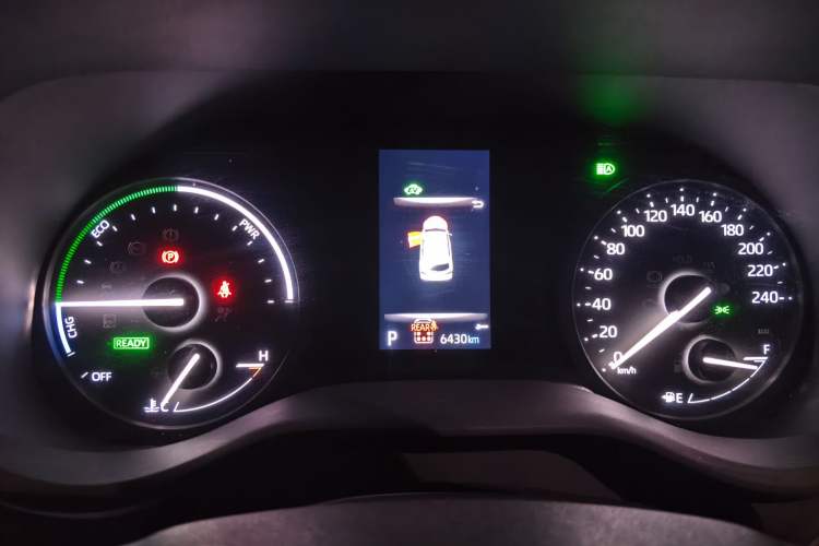 Used Toyota SIENNA 2023 2.5L Hybrid Deluxe Edition Instrument Cluster